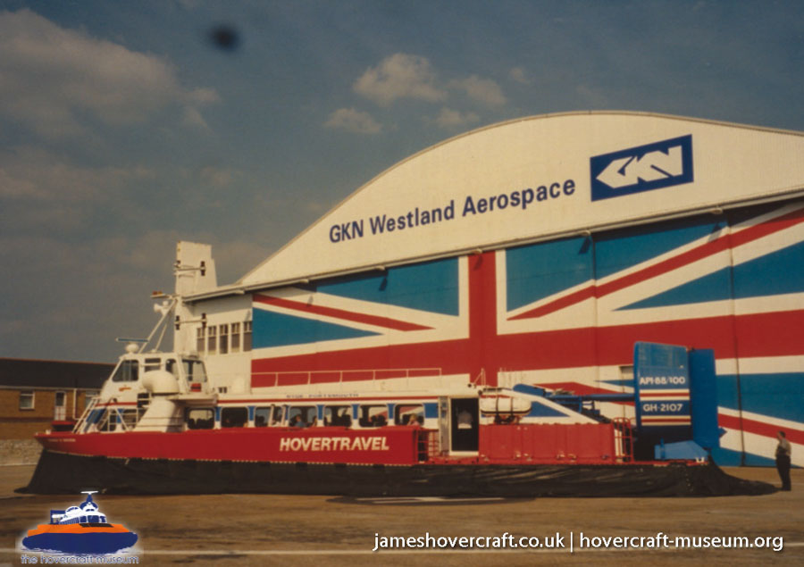 AP1-88 hovercraft promotional day by BHC -  (credit: The <a href='http://www.hovercraft-museum.org/' target='_blank'>Hovercraft Museum Trust</a>).